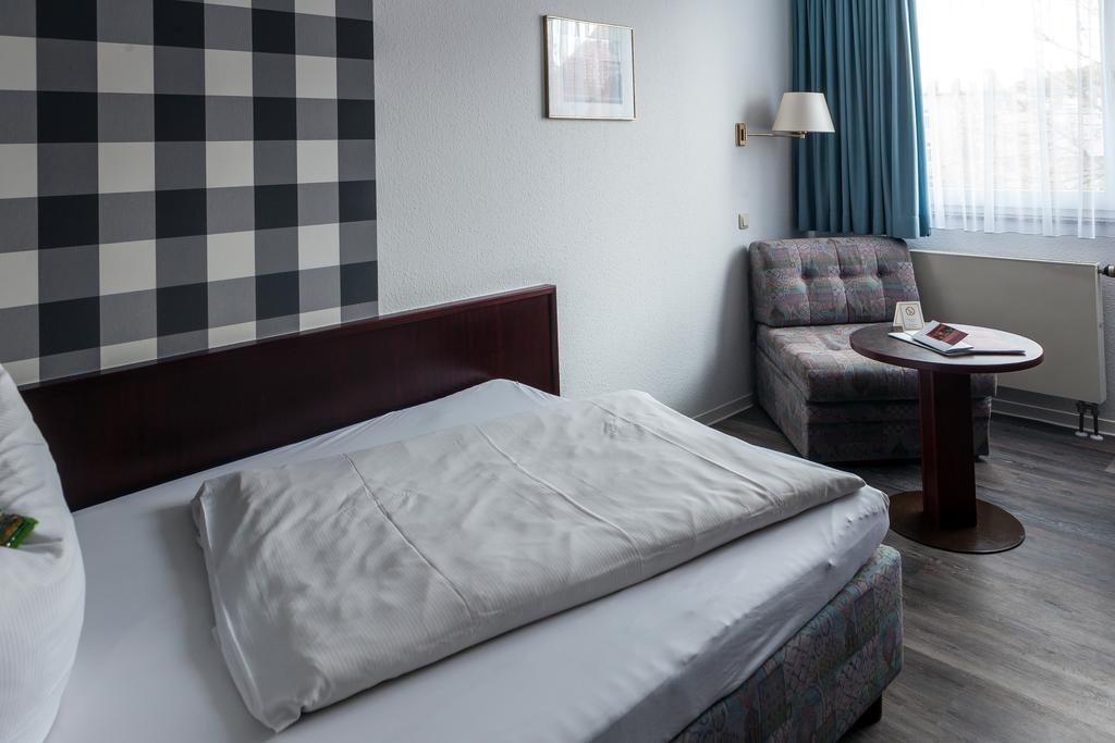 Hotel Anhalt เคอเธน ภายนอก รูปภาพ