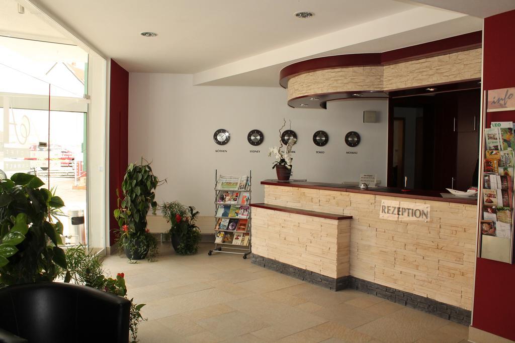 Hotel Anhalt เคอเธน ภายนอก รูปภาพ